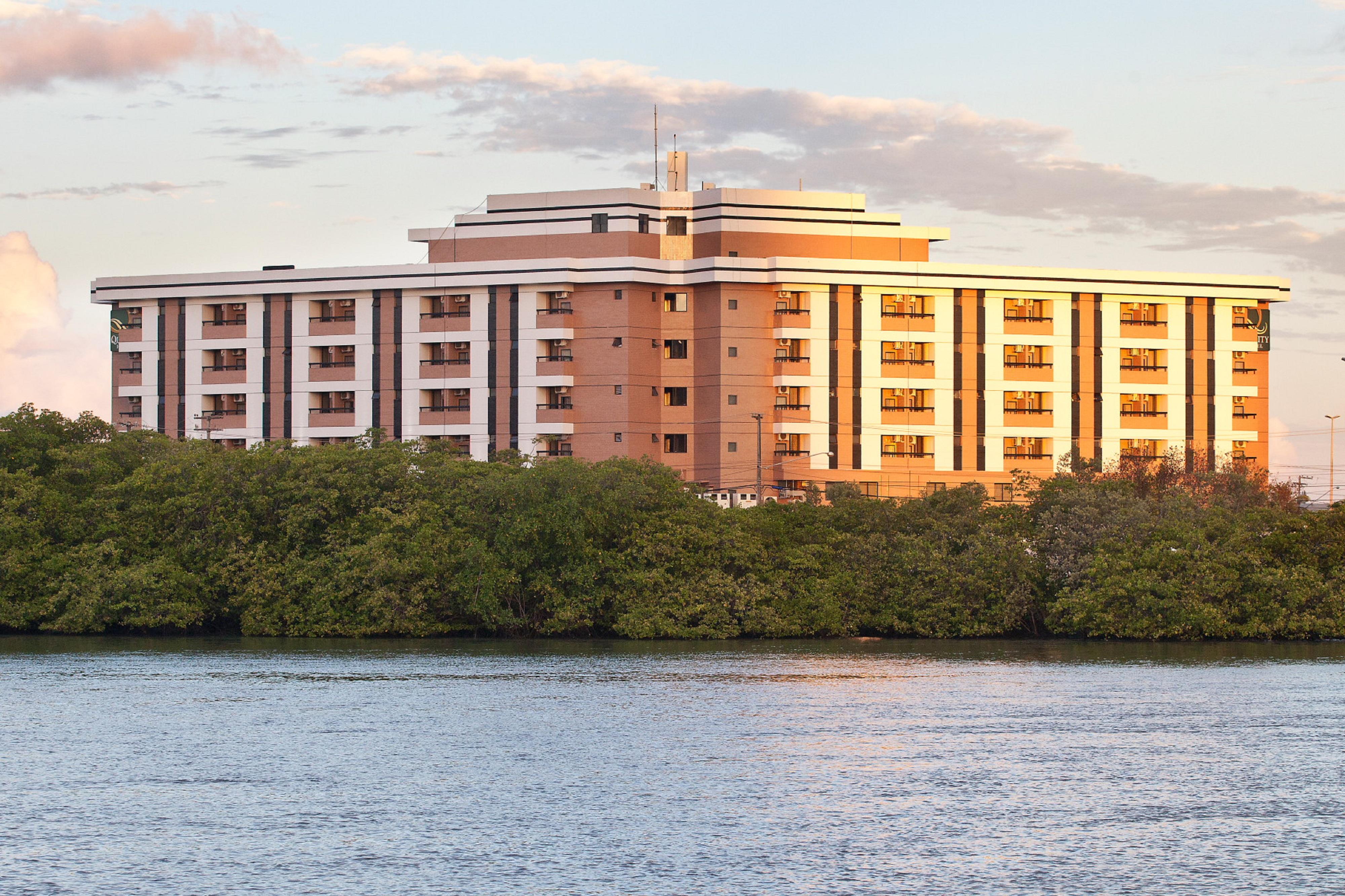 Quality Hotel Aracaju Exterior photo
